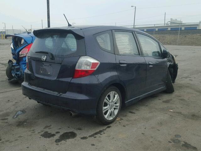 JHMGE8H45AS000389 - 2010 HONDA FIT SPORT BLUE photo 4