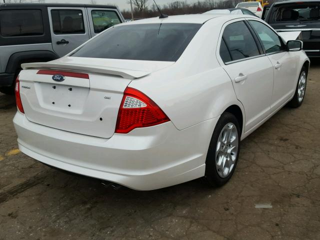 3FAHP0HA6AR315694 - 2010 FORD FUSION SE WHITE photo 4