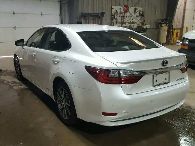 JTHBW1GG5J2191192 - 2018 LEXUS ES 300H WHITE photo 3