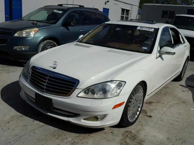 WDDNG71X57A041904 - 2007 MERCEDES-BENZ S 550 WHITE photo 2