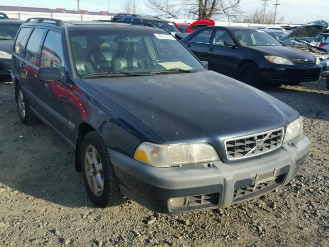 YV1LZ5643W2515396 - 1998 VOLVO V70 XC BLUE photo 1