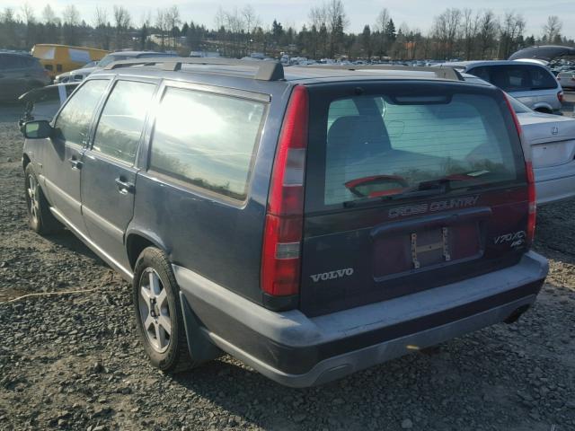 YV1LZ5643W2515396 - 1998 VOLVO V70 XC BLUE photo 3