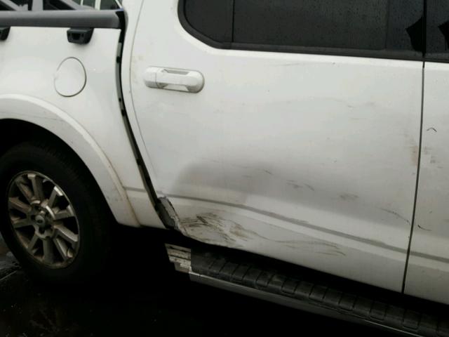 1FMEU53847UA29122 - 2007 FORD EXPLORER S WHITE photo 9