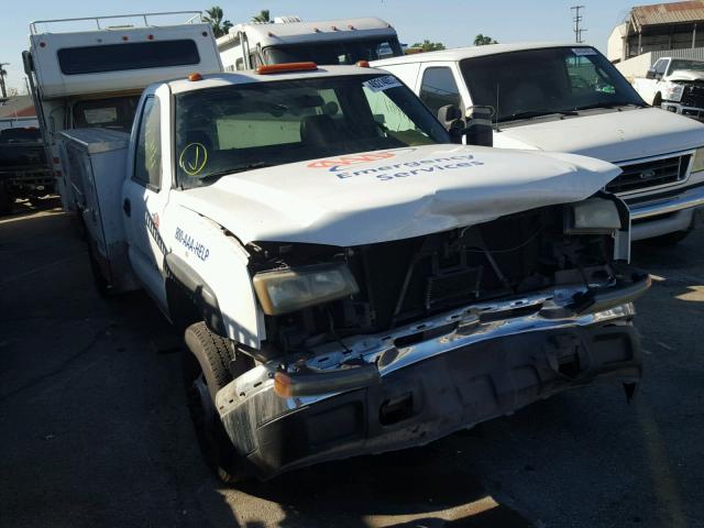 1GBJC34UX7E146773 - 2007 CHEVROLET SILVERADO WHITE photo 1