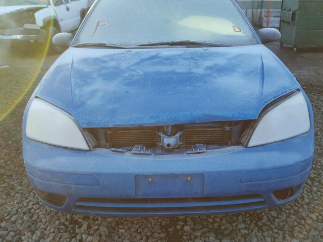 1FAFP34N07W216523 - 2007 FORD FOCUS ZX4 BLUE photo 9