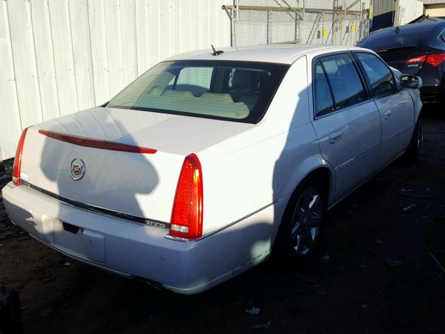 1G6KD57Y16U109559 - 2006 CADILLAC DTS WHITE photo 4