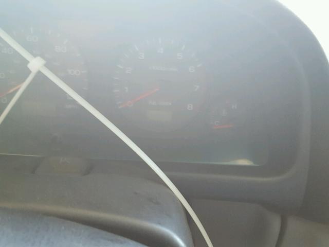 JF1SF65552G719002 - 2002 SUBARU FORESTER S WHITE photo 8