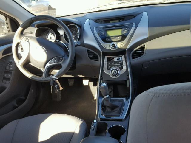 5NPDH4AE7DH219079 - 2013 HYUNDAI ELANTRA GL GRAY photo 9