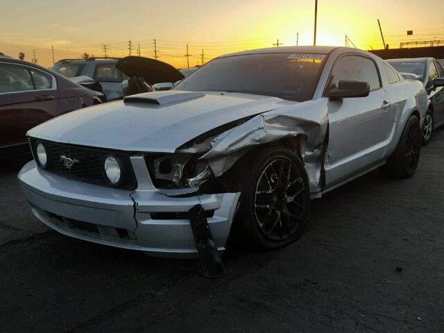 1ZVHT82HX75259505 - 2007 FORD MUSTANG GT SILVER photo 2