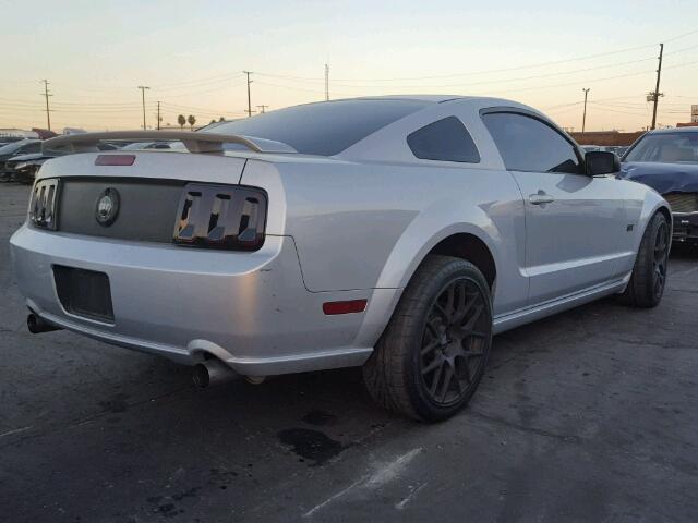 1ZVHT82HX75259505 - 2007 FORD MUSTANG GT SILVER photo 4