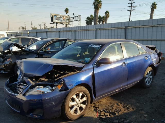 4T1BF3EK5BU765747 - 2011 TOYOTA CAMRY BASE BLUE photo 2