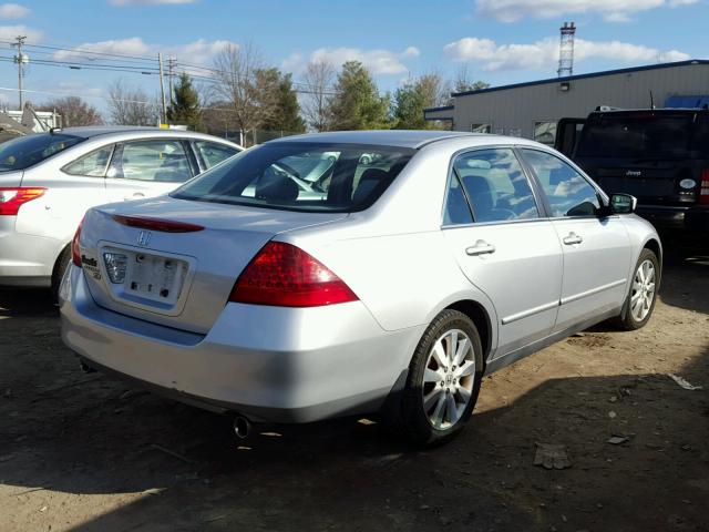 1HGCM66497A091371 - 2007 HONDA ACCORD SE SILVER photo 4