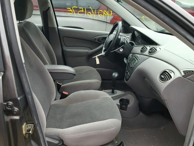 1FAFP34P33W202627 - 2003 FORD FOCUS SE GRAY photo 5