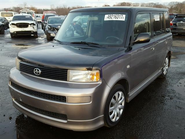 JTLKT324540169264 - 2004 TOYOTA SCION XB GRAY photo 2