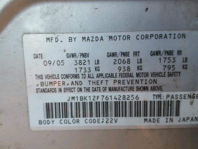 JM1BK12F761428256 - 2006 MAZDA 3 I GRAY photo 10