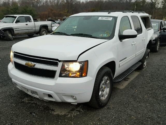 1GNSKJE37BR215330 - 2011 CHEVROLET SUBURBAN K WHITE photo 2