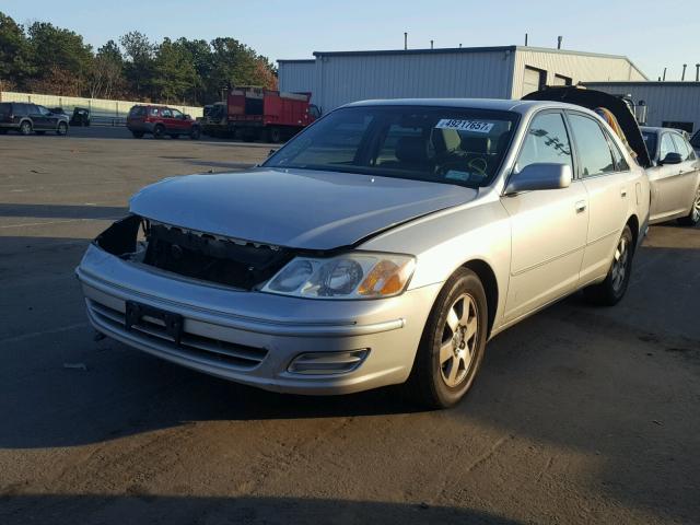 4T1BF28B92U203551 - 2002 TOYOTA AVALON XL SILVER photo 2