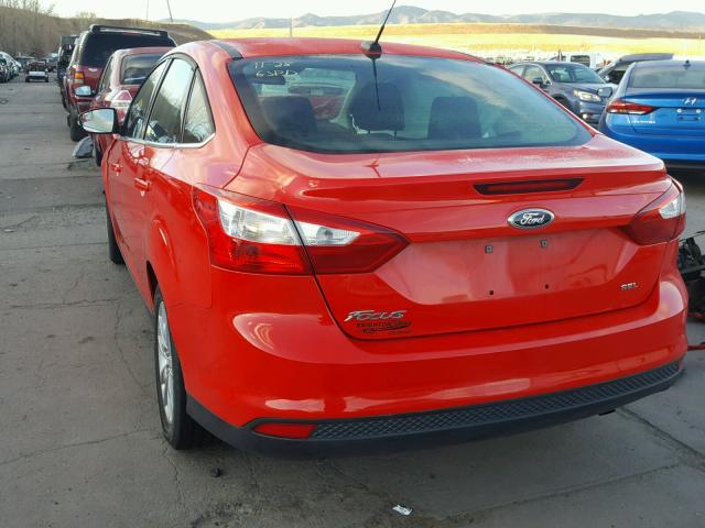 1FAHP3H24CL431083 - 2012 FORD FOCUS SEL RED photo 3