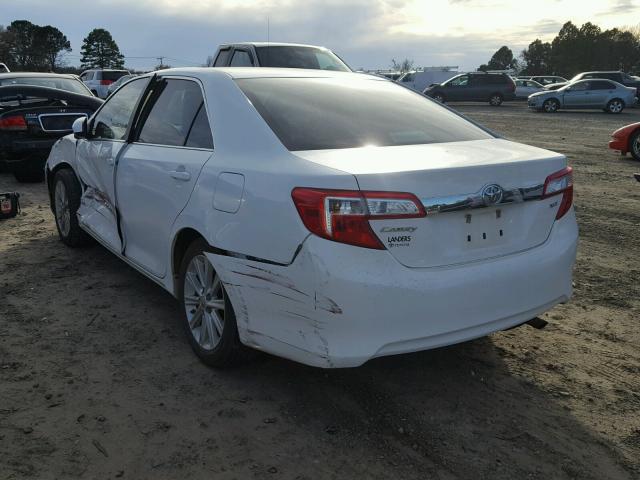 4T1BF1FK7CU519173 - 2012 TOYOTA CAMRY BASE WHITE photo 3