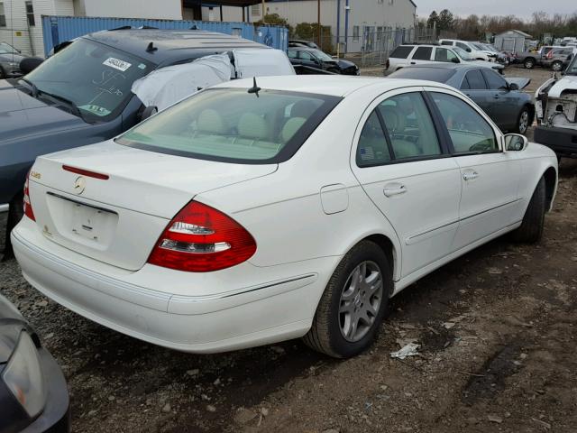 WDBUF65J63A187603 - 2003 MERCEDES-BENZ E 320 WHITE photo 4