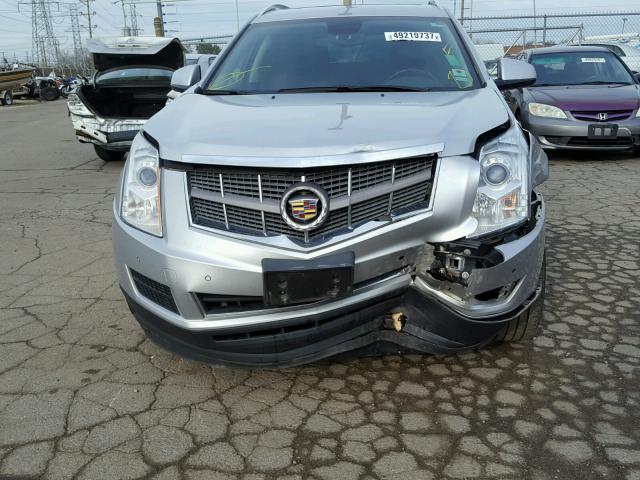 3GYFNAEY1AS650301 - 2010 CADILLAC SRX LUXURY SILVER photo 9