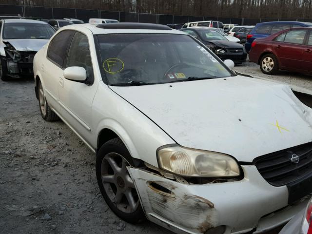 JN1CA31A6YT014856 - 2000 NISSAN MAXIMA GLE WHITE photo 1