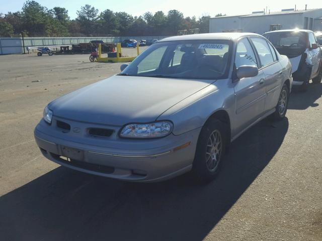 1G3NB52M5W6309479 - 1998 OLDSMOBILE CUTLASS SILVER photo 2