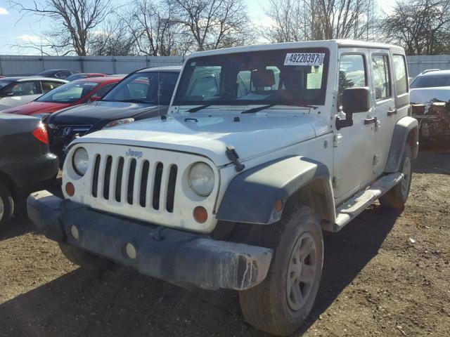 1J4BZ3H17AL165695 - 2010 JEEP WRANGLER U WHITE photo 2