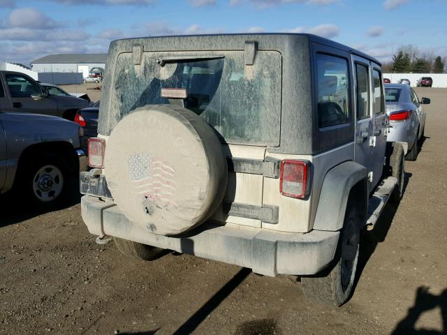 1J4BZ3H17AL165695 - 2010 JEEP WRANGLER U WHITE photo 4