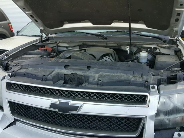 1GNSKJE74ER227314 - 2014 CHEVROLET SUBURBAN K SILVER photo 7