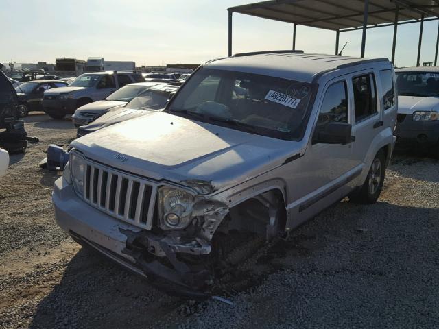 1J8GP28K78W181028 - 2008 JEEP LIBERTY SP SILVER photo 2