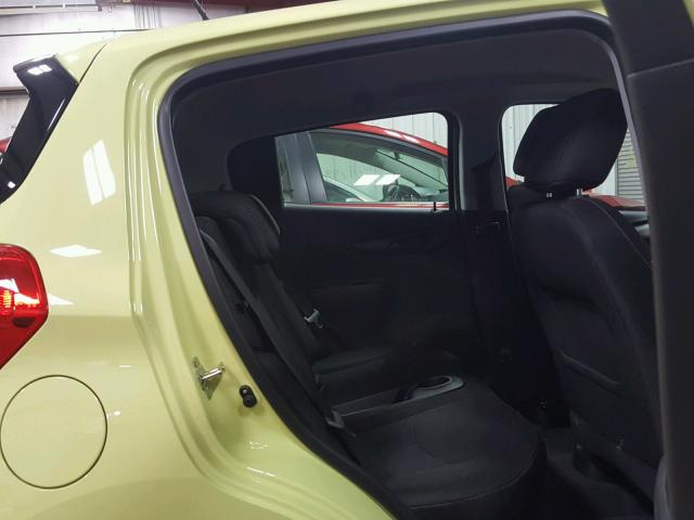 KL8CD6SA1HC839345 - 2017 CHEVROLET SPARK 1LT Желтый фото 6