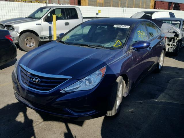 5NPEB4ACXBH214998 - 2011 HYUNDAI SONATA GLS BLUE photo 2