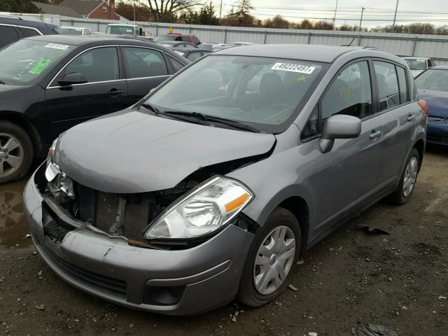 3N1BC1CP5CK228798 - 2012 NISSAN VERSA S GRAY photo 2