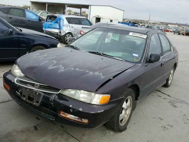 1HGCD5608VA137440 - 1997 HONDA ACCORD SE PURPLE photo 2