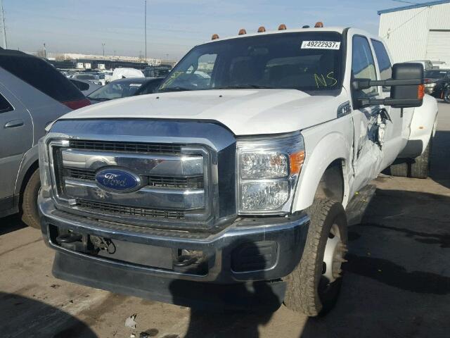 1FT8W3DT4GEB36555 - 2016 FORD F350 SUPER WHITE photo 2