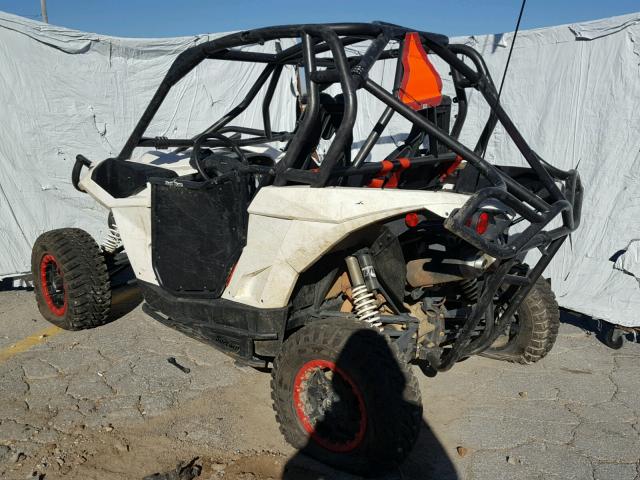 3JBPGDP16EJ000268 - 2014 CAN-AM MAVERICK 1 WHITE photo 3