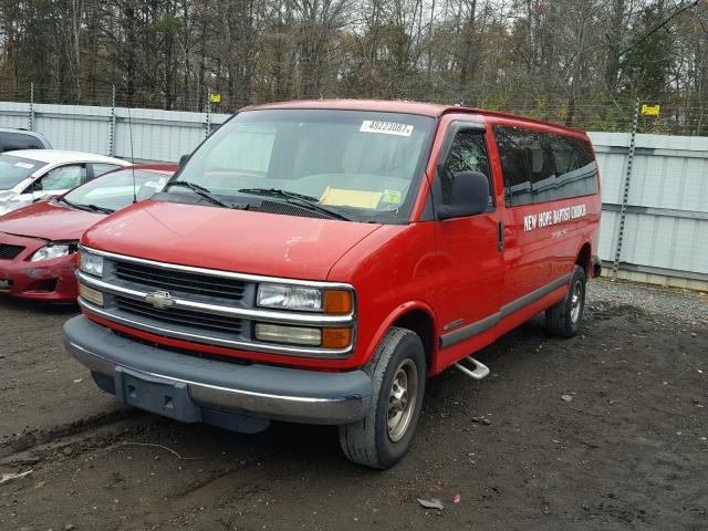 1GAHG39R9Y1135820 - 2000 CHEVROLET EXPRESS G3 RED photo 2