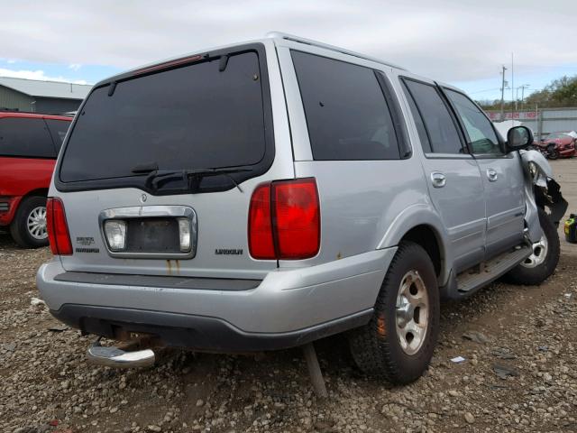 5LMPU28L0WLJ51238 - 1998 LINCOLN NAVIGATOR 银色 照片 4