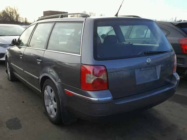 WVWDD63B55E143171 - 2005 VOLKSWAGEN PASSAT GLS GRAY photo 3