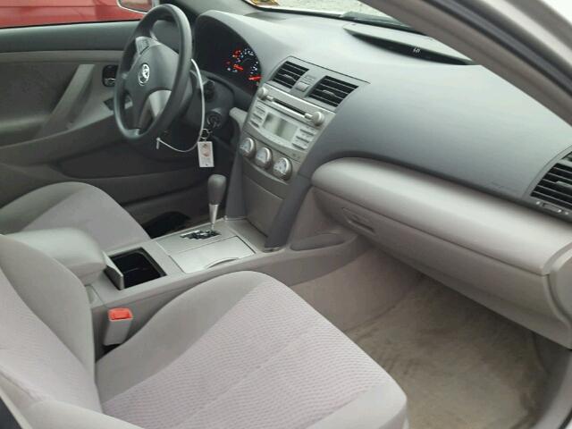 4T1BF3EK8AU089101 - 2010 TOYOTA CAMRY BASE GRAY photo 5