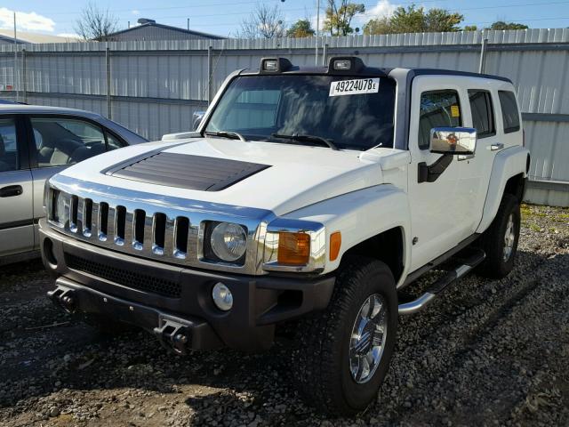 5GTDN136268259701 - 2006 HUMMER H3 WHITE photo 2