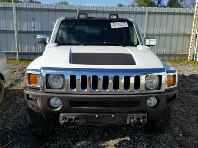 5GTDN136268259701 - 2006 HUMMER H3 WHITE photo 9