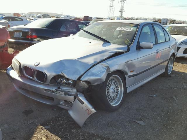 WBADM6346YGV00719 - 2000 BMW 528 I AUTO SILVER photo 2