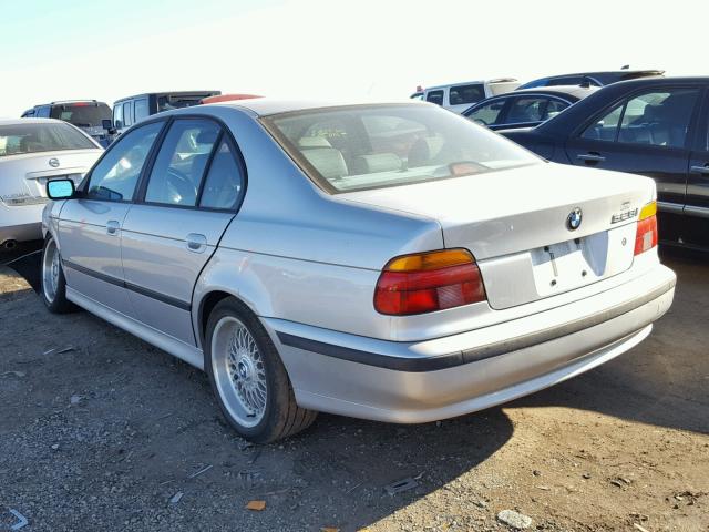 WBADM6346YGV00719 - 2000 BMW 528 I AUTO SILVER photo 3