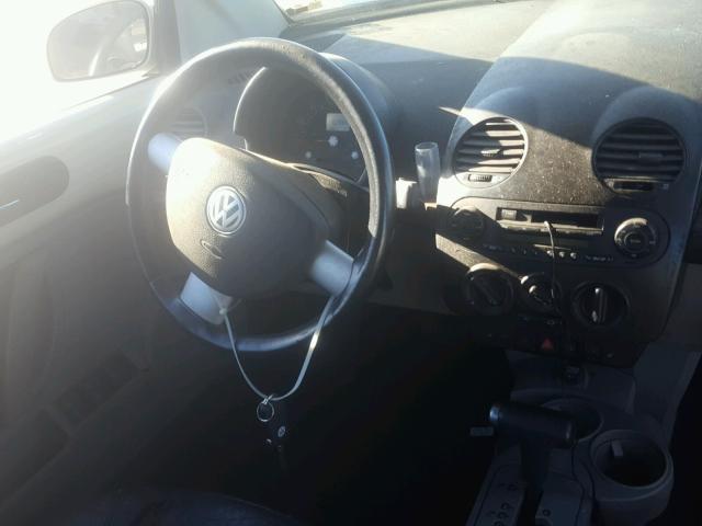 3VWCK21Y53M309517 - 2003 VOLKSWAGEN NEW BEETLE 奶油色 照片 9
