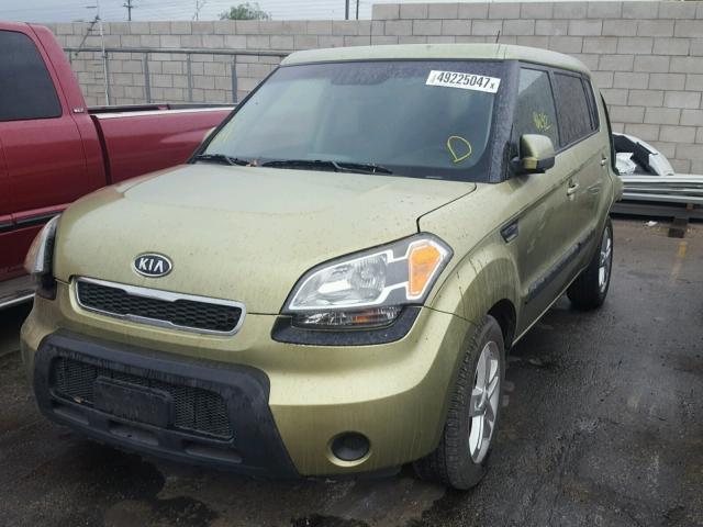 KNDJT2A27B7319977 - 2011 KIA SOUL + GREEN photo 2