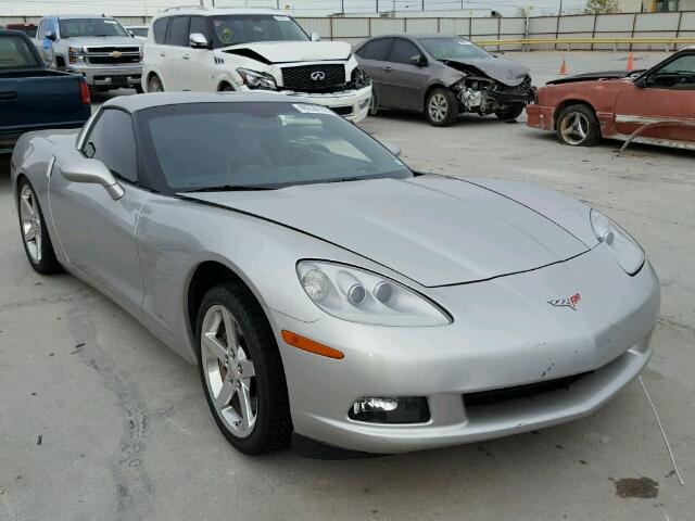 1G1YY24U255132233 - 2005 CHEVROLET CORVETTE SILVER photo 1