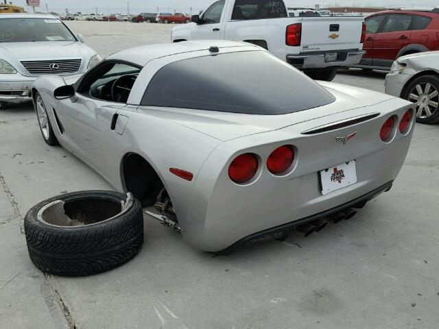 1G1YY24U255132233 - 2005 CHEVROLET CORVETTE SILVER photo 3