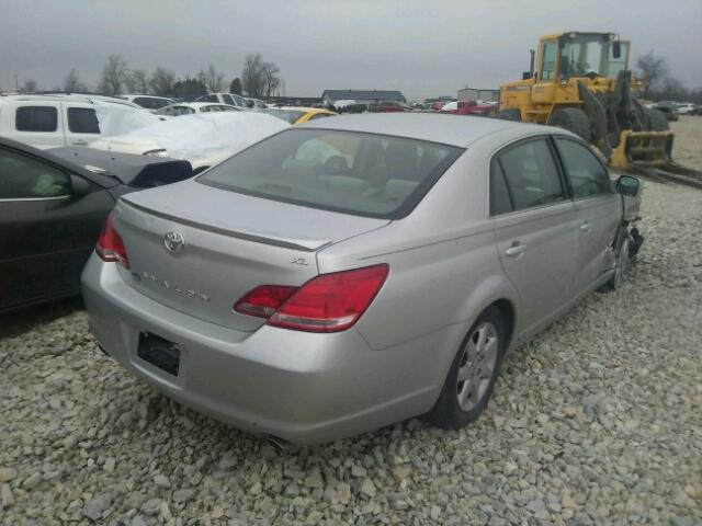 4T1BK36B85U046104 - 2005 TOYOTA AVALON XL SILVER photo 4